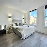 Apartamento Sleek Stylish 1 Bedroom *