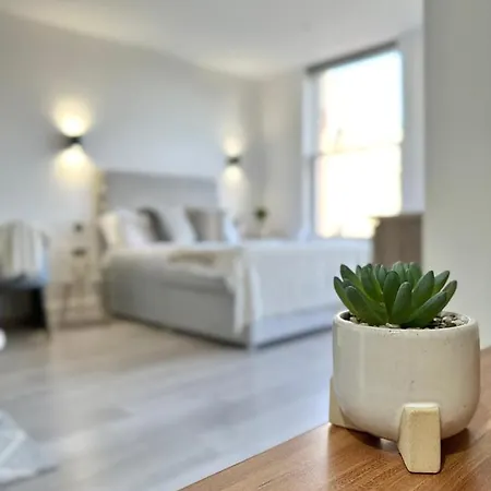 Sleek Stylish 1 Bedroom Leeds Apartment Leeds (West Yorkshire)