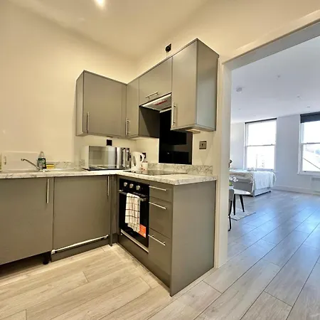 Sleek Stylish 1 Bedroom * 利兹