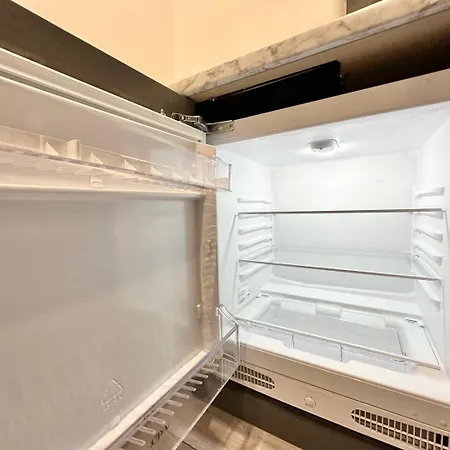 Sleek Stylish 1 Bedroom Leeds (West Yorkshire)