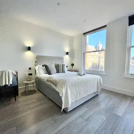 Apartment Sleek Stylish 1 Bedroom Leeds *
