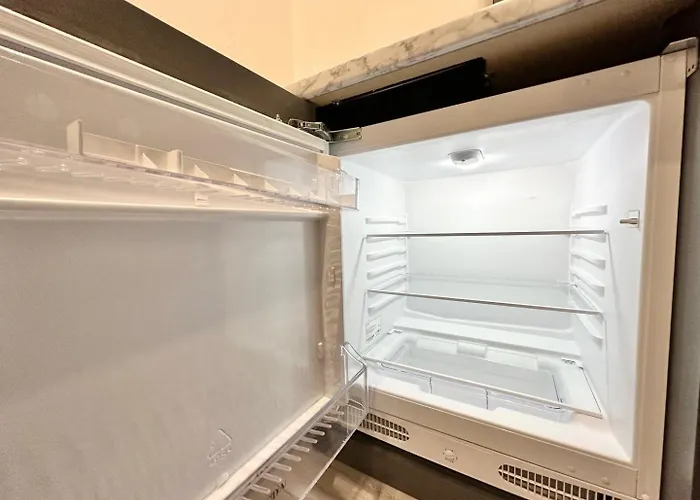 Sleek Stylish 1 Bedroom Leeds (West Yorkshire)