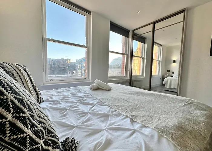 Apartment Sleek Stylish 1 Bedroom